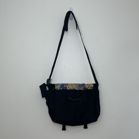 L.L. Bean Black Polyester Laptop Computer Messenger crossbody Bag paint splatter - Picture 8 of 16